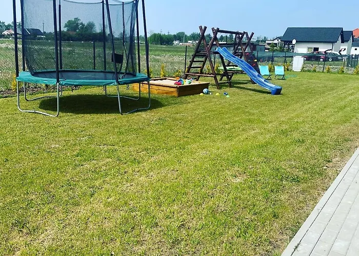 K&j Letniskowe Дом отдыха Bedzino